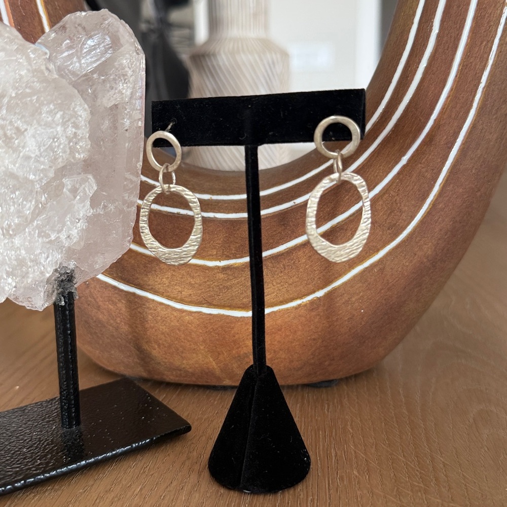 Silpada Interlocking Earrings - image 3